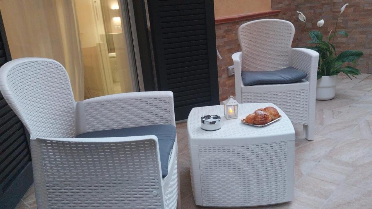 Hotel Alery Napoli Esterno foto